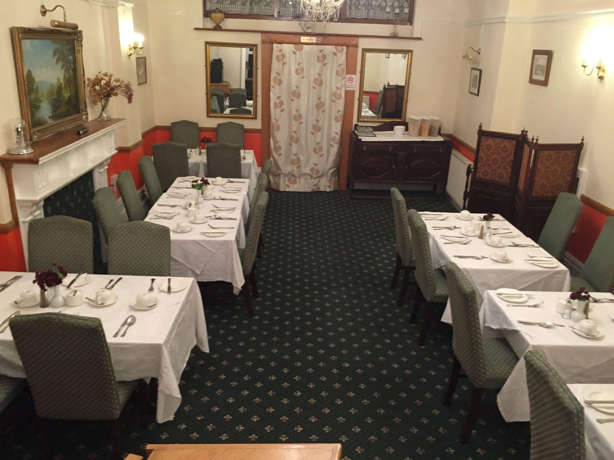 Welbeck Hotel - Close To Beach, Train Station & Southend Airport Esterno foto