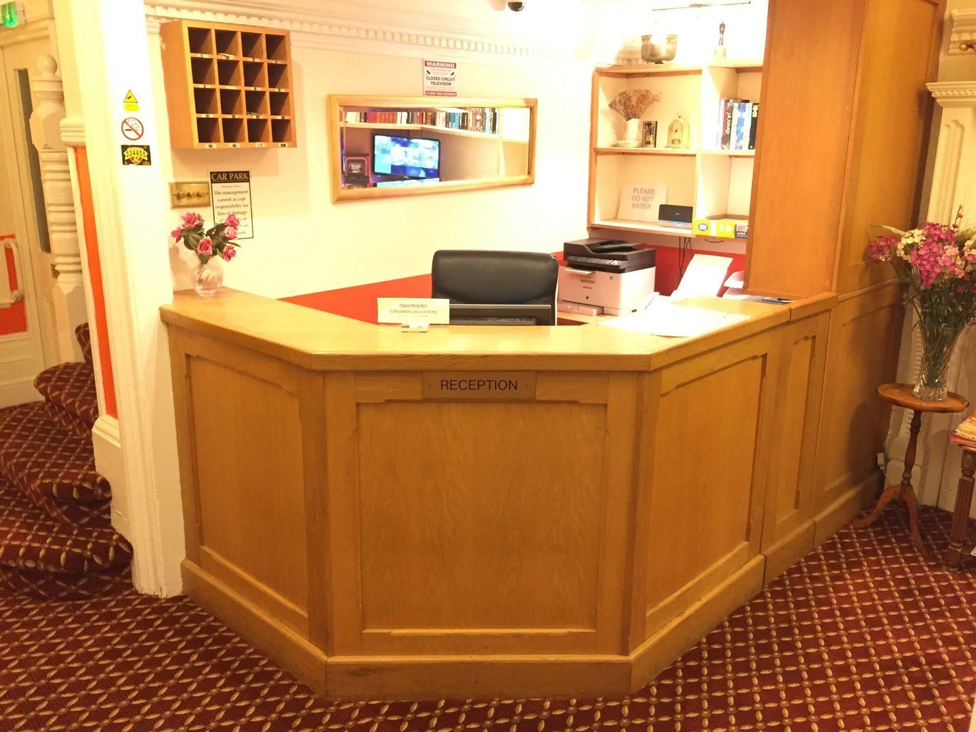 Welbeck Hotel - Close To Beach, Train Station & Southend Airport Esterno foto